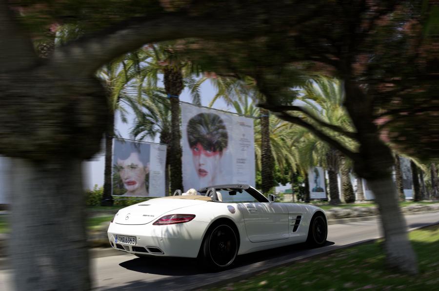  Mercedes-Benz SLS AMG Roadster 2011 года  (фото 108 из 183)